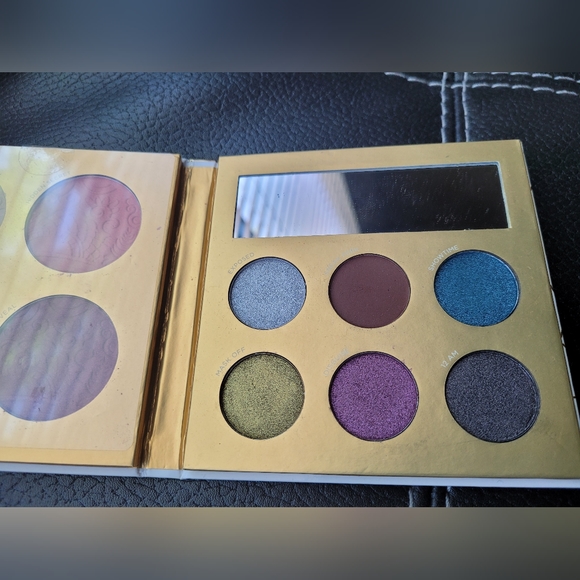 PUR Masquerade Face Palette - Picture 5 of 6
